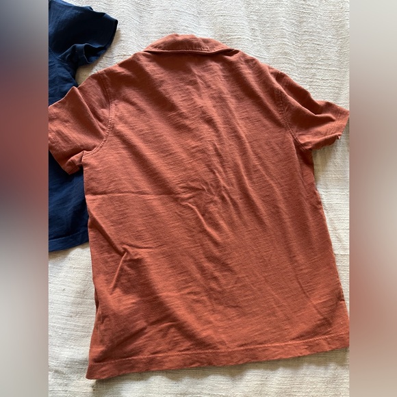 OLD NAVY// BOYS KNIT BUTTON DOWN SHIRTS// SIZE 6-7 - Picture 3 of 5